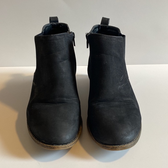 MERONA BLACK ANKLE BOOTIES - Picture 4 of 11